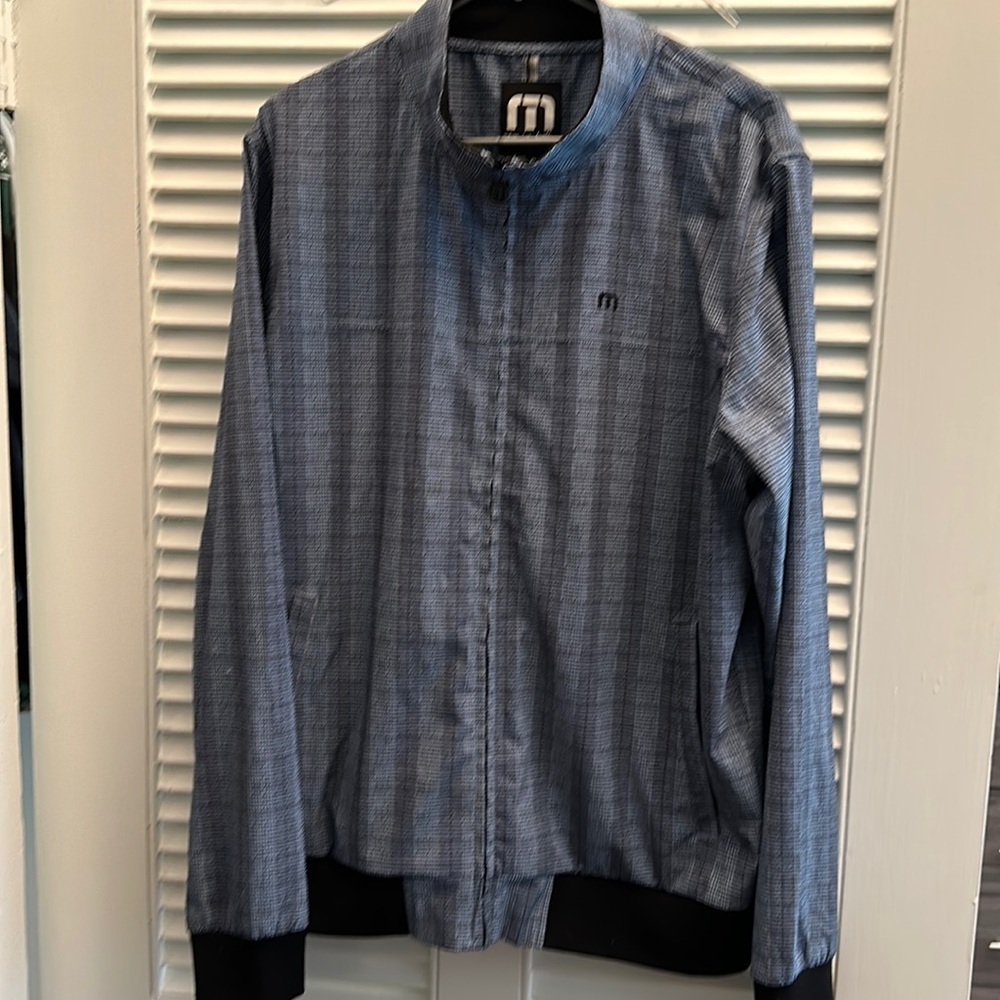 Men’s XL Travis Mathew lightweight golf jacket.  Excellent Condition.